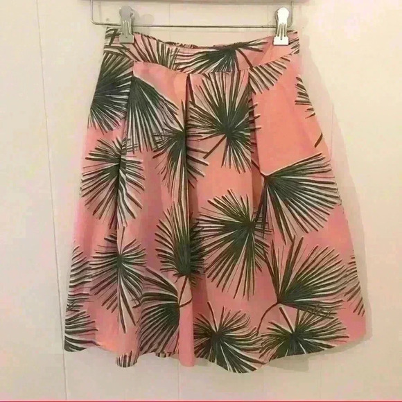 A New Day Pink Palm Leaf Pleated Flare Skirt - Picture 1 of 3
